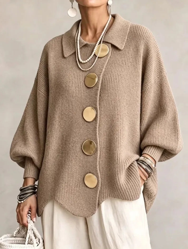 Karina | Cardigan oversize con colletto e bottoni dorati