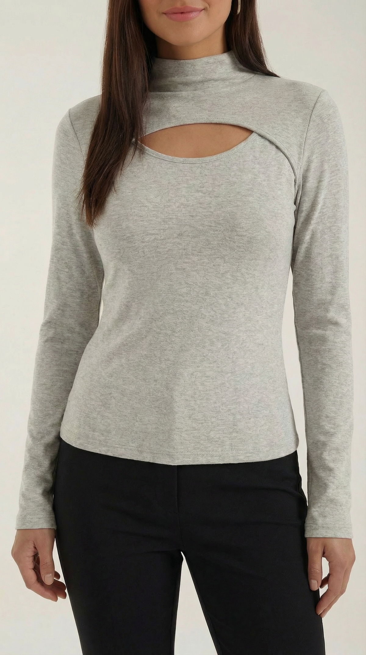Top Donna a Maniche Lunghe con Tagli sul Petto
