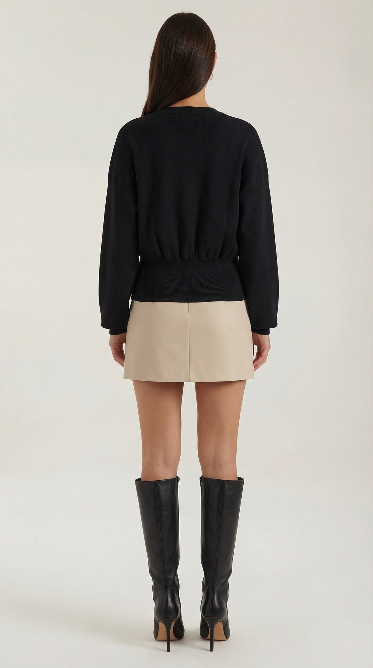 Cardigan Donna Scollo a V Profondo con Bottone Dorato