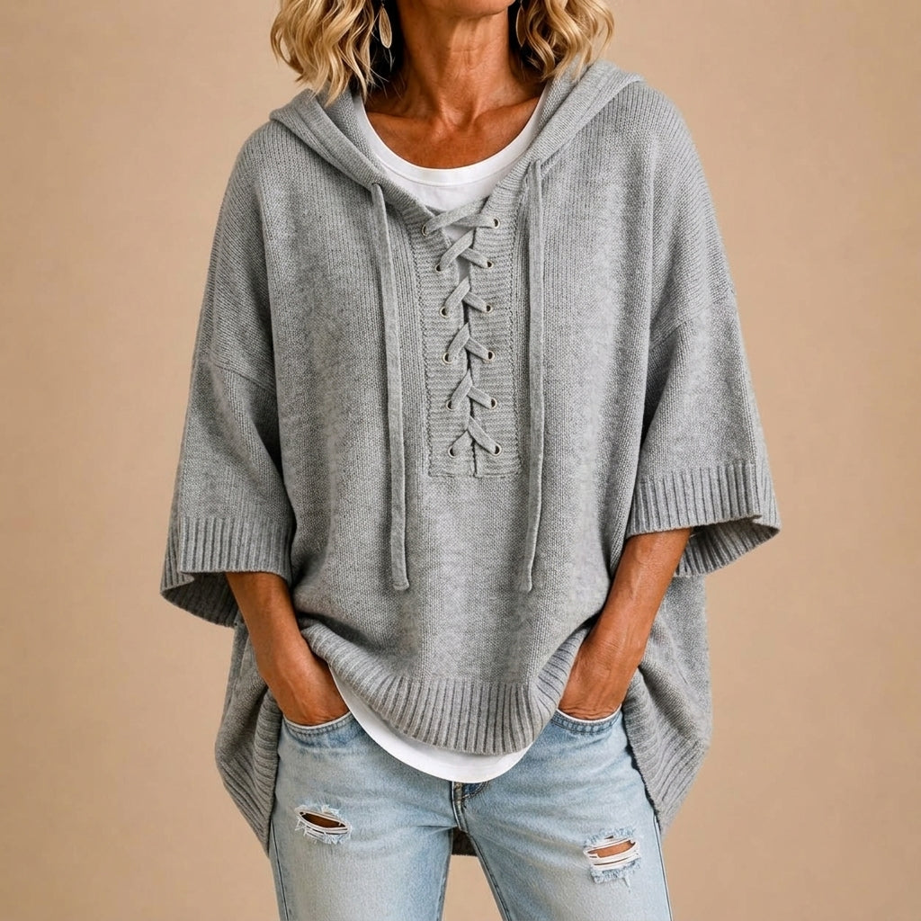 Claudia | Poncho ampio in maglia con cappuccio