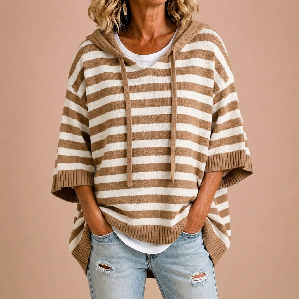 Loredana | Poncho in maglia a righe con cappuccio