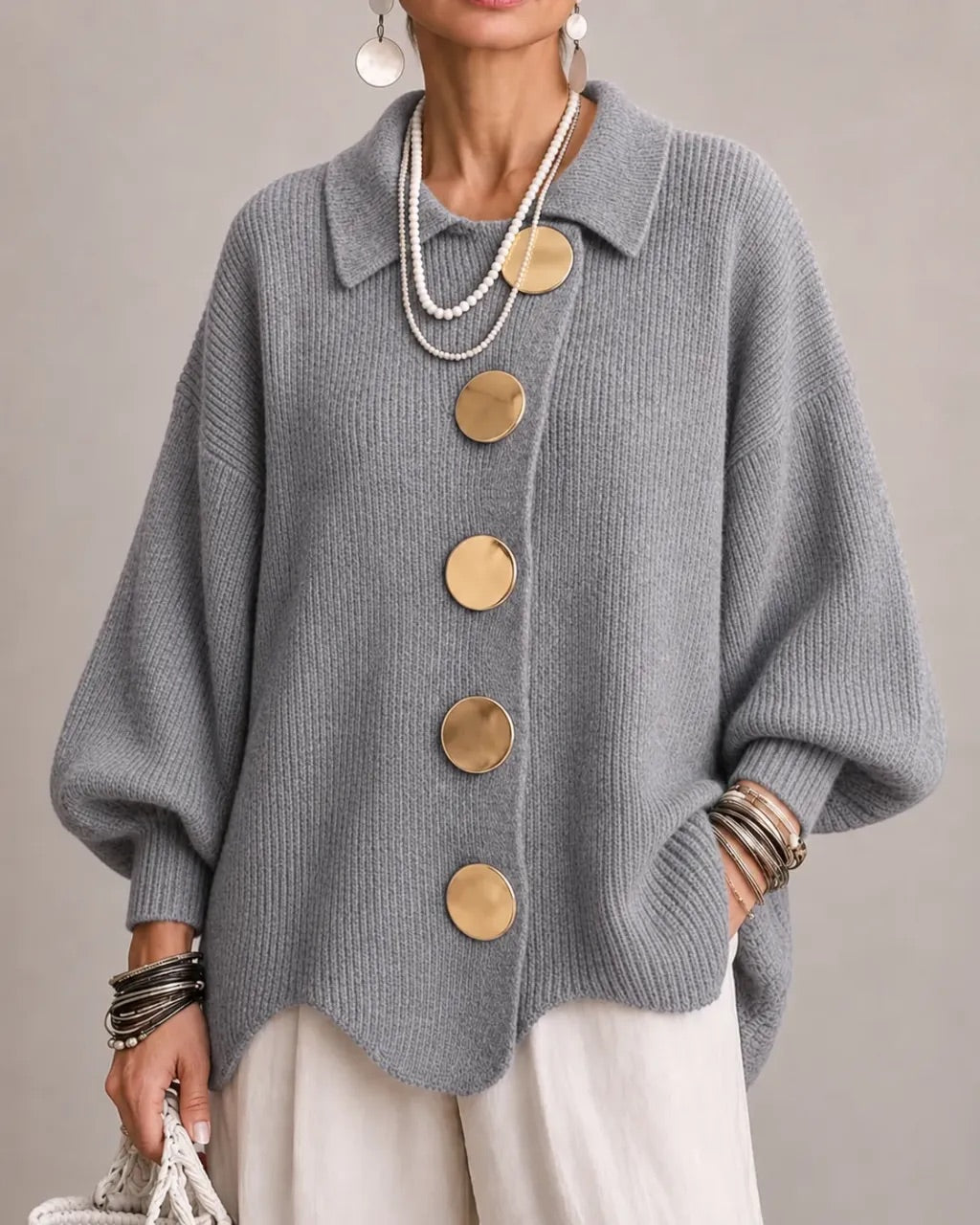 Karina | Cardigan oversize con colletto e bottoni dorati